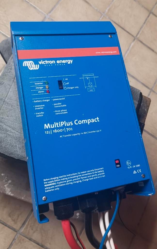 Victron Multiplus 12V 1600VA Compact - Gebruikt, Caravans en Kamperen, Camper-accessoires, Gebruikt, Ophalen of Verzenden