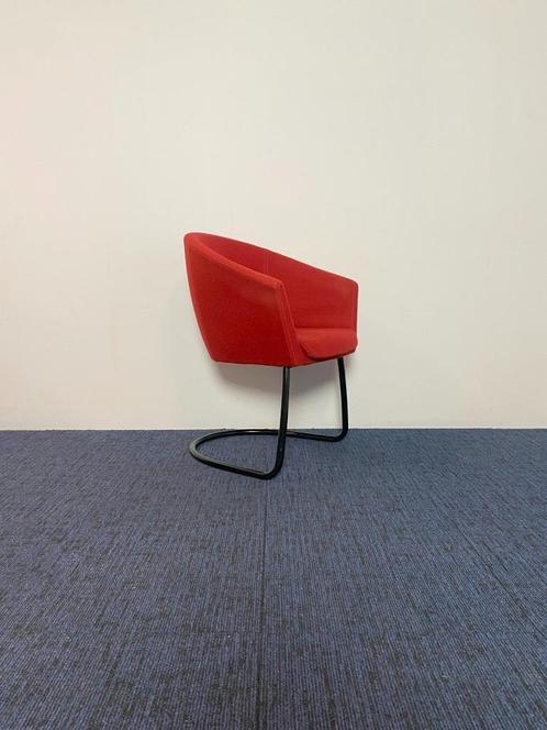 8 x Design vergaderstoel Artifort Megan - rood/zwart, Huis en Inrichting, Stoelen, Gebruikt, Vijf, Zes of meer stoelen, Stof, Rood
