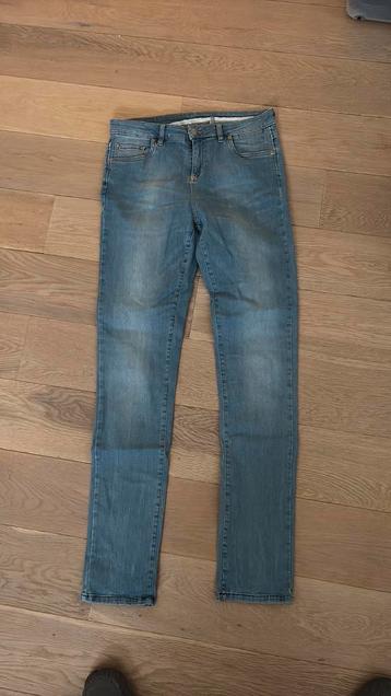 Jeans Dyanne mt30/33 beschikbaar voor biedingen