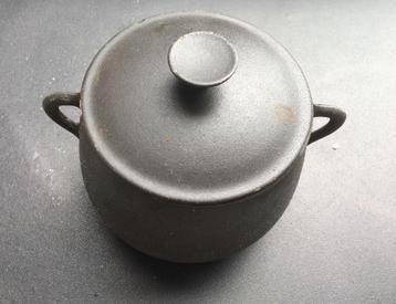 Cousances - Le Creuset : bonenpot - bean pot  beschikbaar voor biedingen