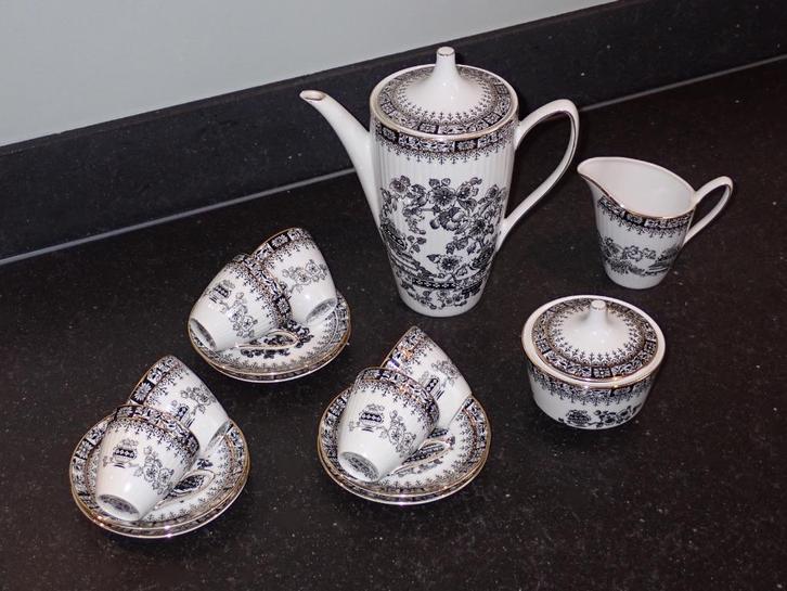 Santa Clara servies, Huis en Inrichting, Keuken | Servies, Zo goed als nieuw, Compleet servies, Overige stijlen, Porselein, Ophalen of Verzenden