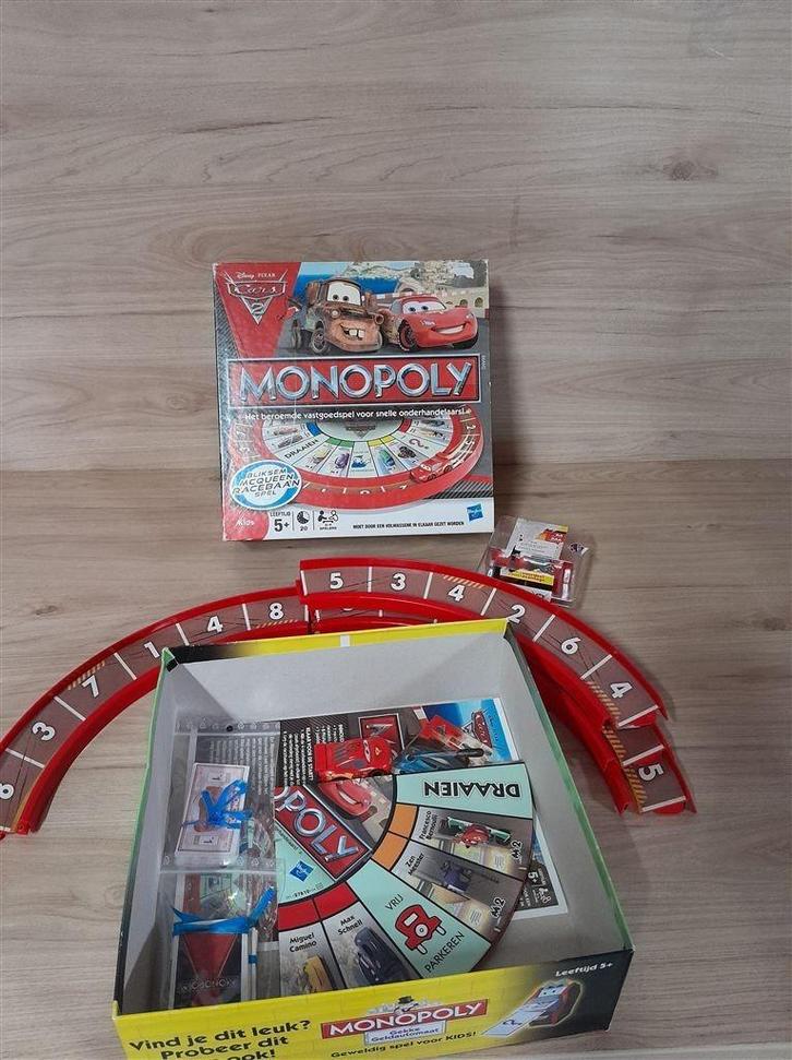 Monopoly cars 2 - disney pixar - s3222, Hobby en Vrije tijd, Gezelschapsspellen | Bordspellen, Zo goed als nieuw, Ophalen of Verzenden