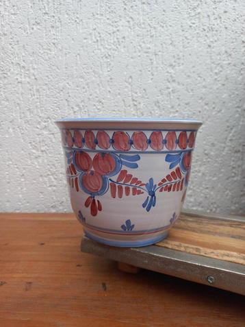 Mooie vintage bloempot. Handarbeit. Keramiek beschikbaar voor biedingen