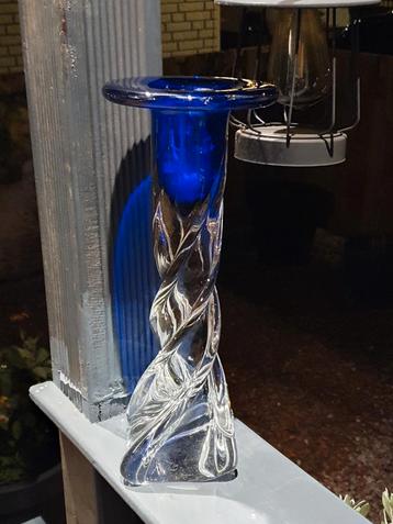 Blauwe Glazen Kandelaar beschikbaar voor biedingen