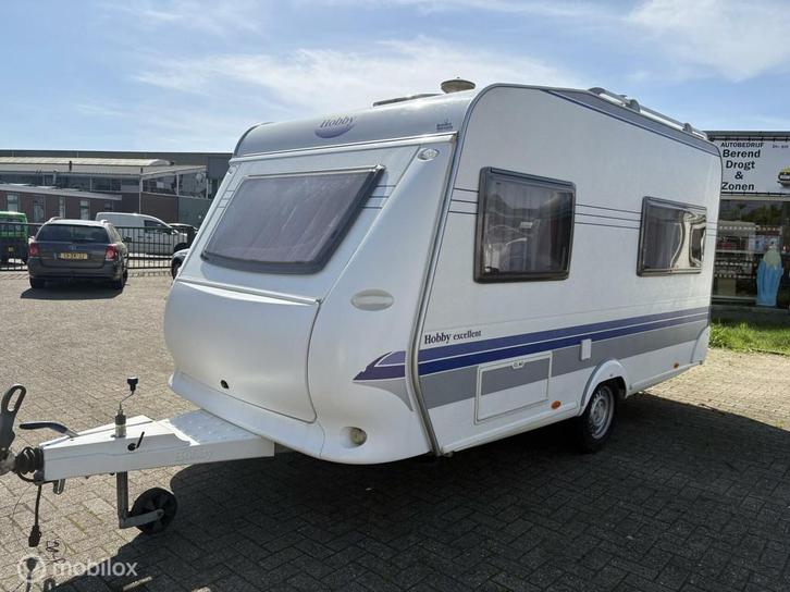 Hobby 30 4 persoons zeer netjes, Caravans en Kamperen, Caravans, Bedrijf, 750 - 1000 kg, Hobby, 5 tot 6 meter