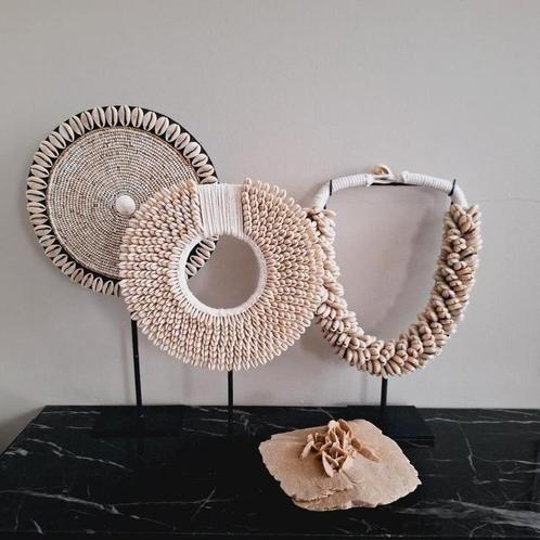 🌺Gave beige schelpenketting woestijnroos | japandi chic, Huis en Inrichting, Woonaccessoires | Kransen, Nieuw, Ophalen of Verzenden