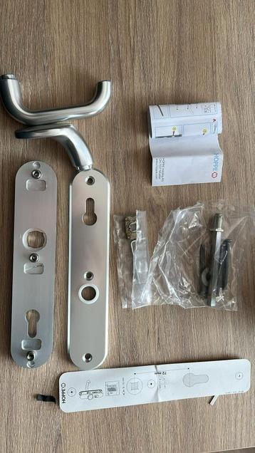 Hoppe veiligheidsbeslag voor buitendeur beschikbaar voor biedingen