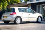 Renault Mégane 1.6-16V Tech Line Automaat I Trekhaak I Clim, Gebruikt, Zwart, Beige, Origineel Nederlands