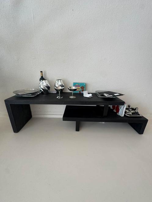 Zwart tv-meubel – tweedelig design | strak en minimalistisch, Huis en Inrichting, Kasten | Televisiemeubels, Zo goed als nieuw