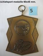 schietsport, grote medaille, 60x45 mm. is uit 1976, Ophalen of Verzenden, Overige materialen, Nederland