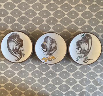 Aalten, Couzijn & Pool keramiek wandbord (3) jaren 60 beschikbaar voor biedingen