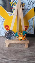 Celebration Charizard pikachu pin en metal pikachu coin, Verzenden, Zo goed als nieuw, Overige typen