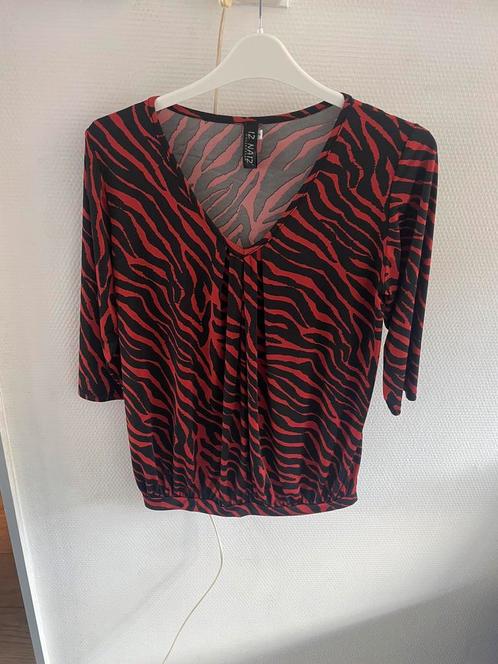 Zwart-rode Animalprint Top met V-Hals en 3/4 mouw maat L, Kleding | Dames, Tops, Zo goed als nieuw, Maat 42/44 (L), Overige kleuren