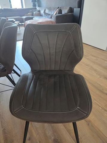 Eetkamer stoelen 6x beschikbaar voor biedingen