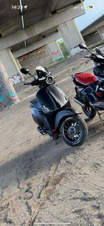 Vespa sprint 2024 e5 zo goed als nieuw, Fietsen en Brommers, Scooters | Vespa, Benzine, Overige modellen, Maximaal 45 km/u, Ophalen of Verzenden