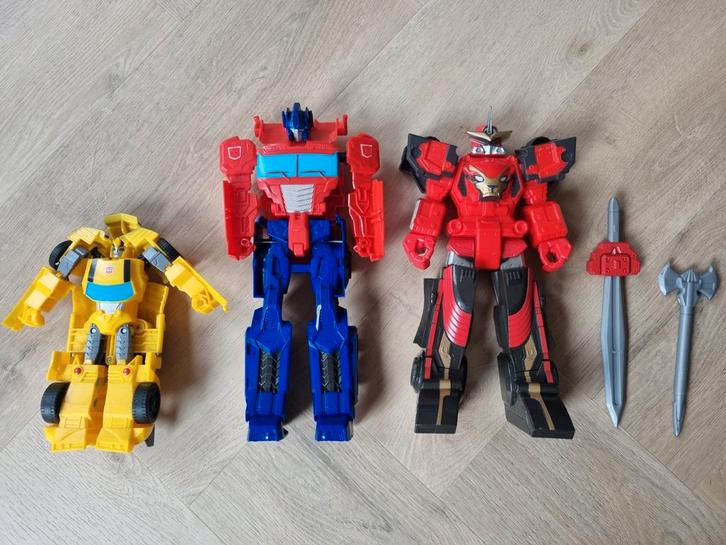 3 actiefiguren: 2 Transformers en 1 Power Ranger, Verzamelen, Transformers, Overige generaties, Ophalen of Verzenden