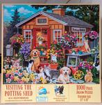 SunOut puzzel - Visiting The Potting Shed - 1000 st, Hobby en Vrije tijd, Ophalen of Verzenden, 500 t/m 1500 stukjes, Zo goed als nieuw