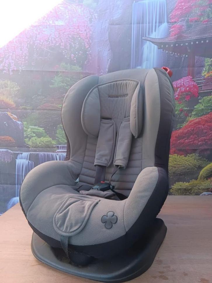 Te koop auto stoel merk kids river, Kinderen en Baby's, Autostoeltjes, Zo goed als nieuw, Overige merken, 15 t/m 36 kg, Autogordel