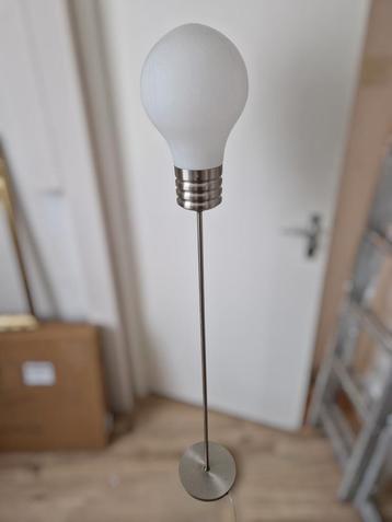 Vintage vloerlamp lightbulb peertje Ingo Maurer Pop art stij beschikbaar voor biedingen