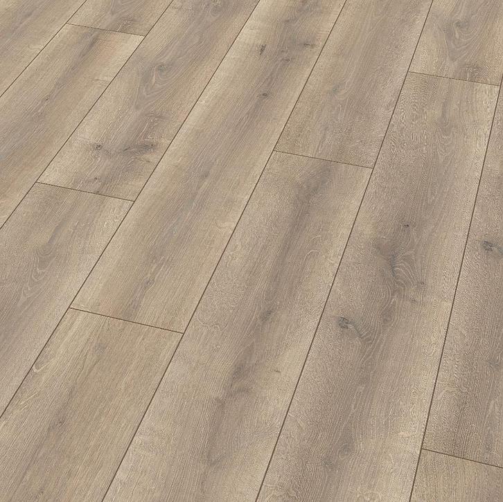 Aqua Laminaat 8mm Licht Bruin Grijs Eiken Met ondervloer, Huis en Inrichting, Stoffering | Vloerbedekking, Nieuw, Laminaat, Wit