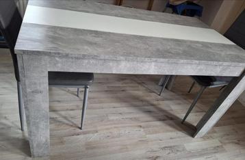 Eettafel met 4 stoelen - Betonlook beschikbaar voor biedingen