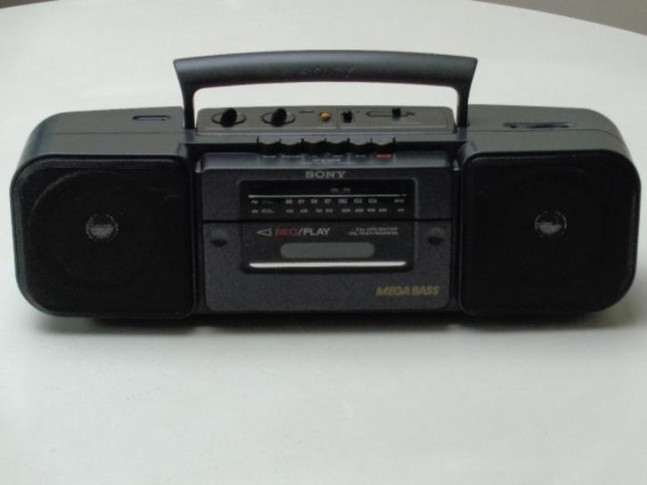 Stereo Radio - Cassette - Boombox SONY Model CFS - 208, Audio, Tv en Foto, Radio's, Gebruikt, Radio, Ophalen of Verzenden
