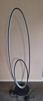 Design vloerlamp ( LED ), Ophalen, Kunststof, 100 tot 150 cm, Zo goed als nieuw