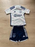 Adidas Ajax uittenue 2023-2024 junior maat 128, Kinderen en Baby's, Ophalen, Zo goed als nieuw, Jongen of Meisje, Sport- of Zwemkleding