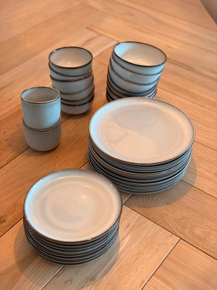 Ikea Gladelig servies set!, Antiek en Kunst, Antiek | Servies compleet, Ophalen