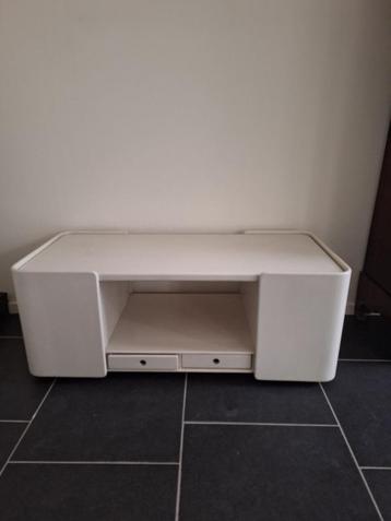 Wit houten design TV-meubel beschikbaar voor biedingen