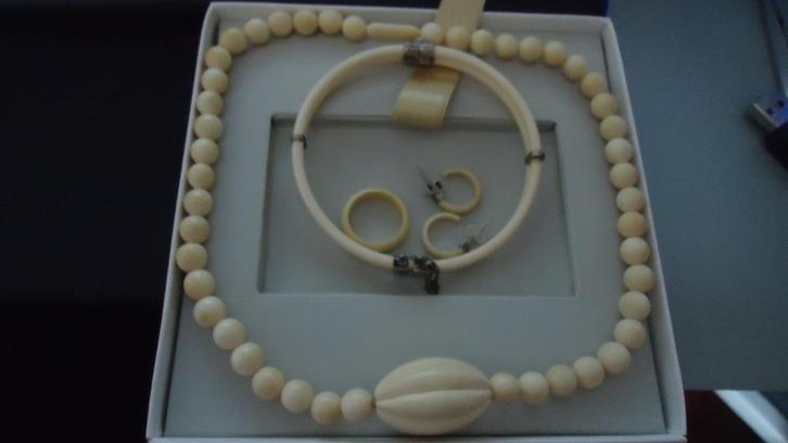 zilver met benen set ketting armband ring en oorringen, Sieraden, Tassen en Uiterlijk, Kettingen, Zo goed als nieuw, Zilver, Wit