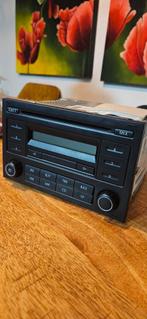 Radio Volkswagen RCD200 met Code!, Auto diversen, Ophalen, Zo goed als nieuw