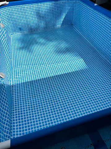 Intex Zwembad Compleet beschikbaar voor biedingen