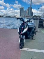 Piaggio zip 80cc (wok Lees beschrijving), Fietsen en Brommers, Scooters | Piaggio, Ophalen, Zo goed als nieuw, Benzine, Zip