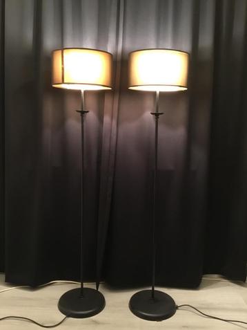 2 staande schemerlampen  beschikbaar voor biedingen