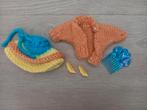 Gebreide barbie kleertjes 3 delig €3,50, Ophalen of Verzenden, Zo goed als nieuw, Kleertjes