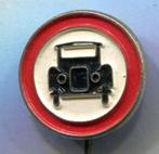 Verkeersbord zilverkleurig speldje ( X_041 ), Verzamelen, Verzenden, Zo goed als nieuw, Transport, Speldje of Pin