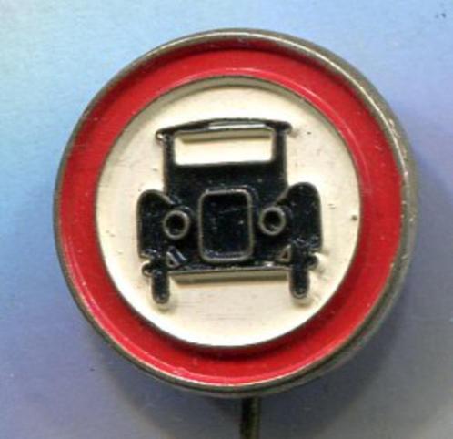 Verkeersbord zilverkleurig speldje ( X_041 ), Verzamelen, Speldjes, Pins en Buttons, Zo goed als nieuw, Speldje of Pin, Transport