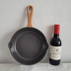 Le creuset gietijzer emaille koekenpan skillet braadpan pan, Huis en Inrichting, Keuken | Potten en Pannen, Ophalen of Verzenden