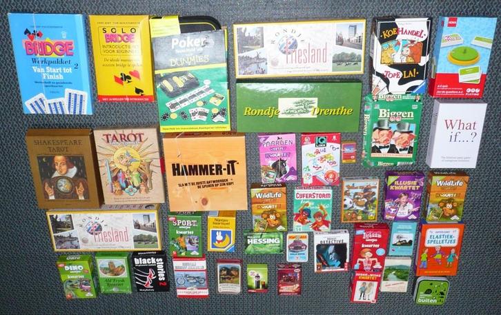 103 bijzonder kaartspelen, boeken & Hardwood dealer shoe  ++, Hobby en Vrije tijd, Gezelschapsspellen | Kaartspellen, Zo goed als nieuw