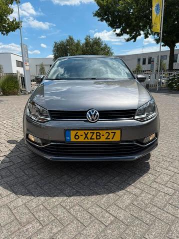 Volkswagen Polo 1.2 TSI 66KW DSG 2014 Grijs beschikbaar voor biedingen
