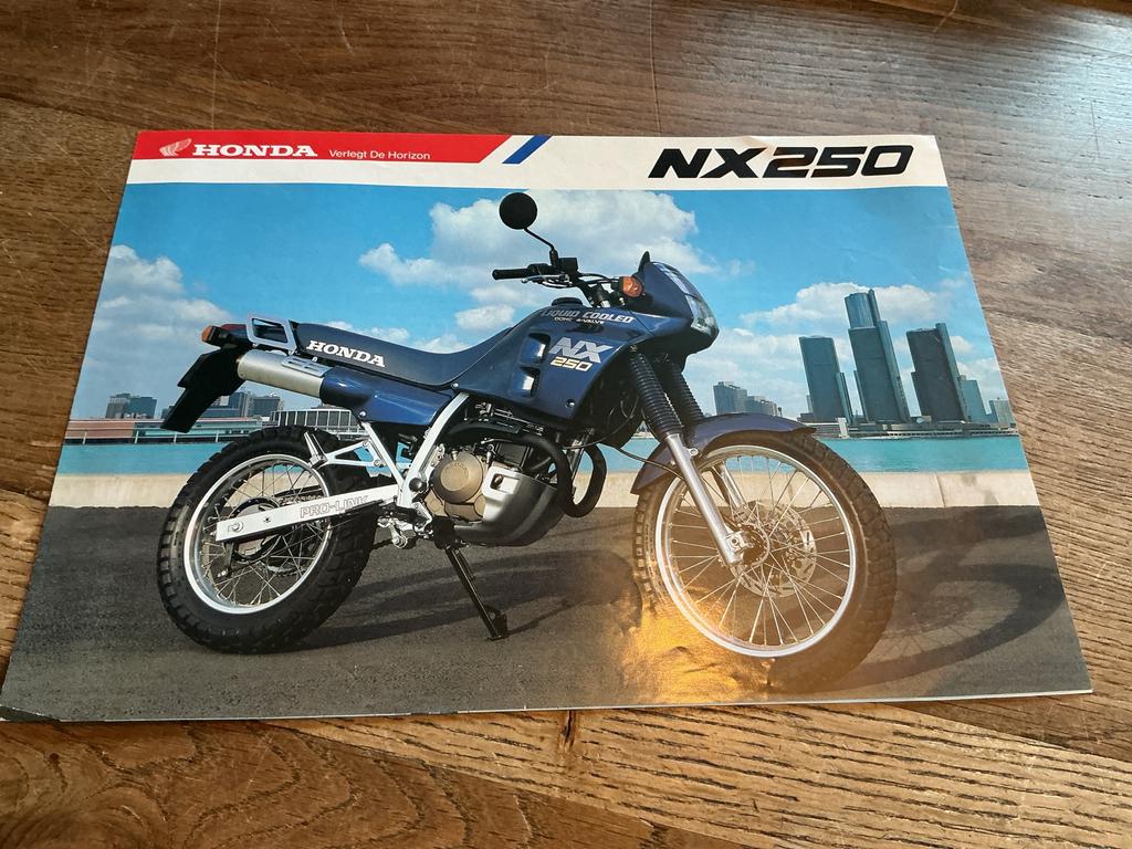 Honda NX250 Brochure - Zeldzaam!     (27), Verzenden, Honda