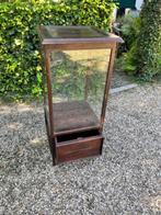 Museumvitrine kast met een la onderin, een mooie kast voor d, Huis en Inrichting, Gebruikt, 100 tot 150 cm, Brocante, antiek, vintage, industrieel