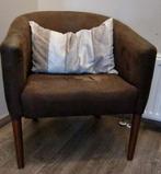 Rotan fauteuils met houten poten., Ophalen