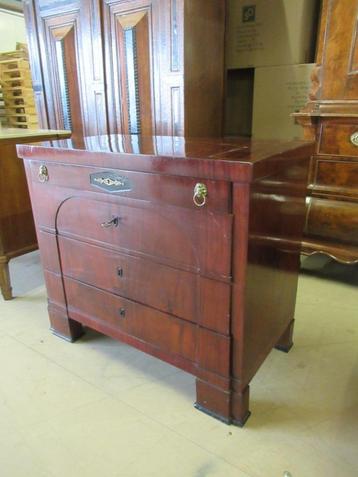 Oer 11332 ANTIEKE mahoniehouten Empire commode beschikbaar voor biedingen