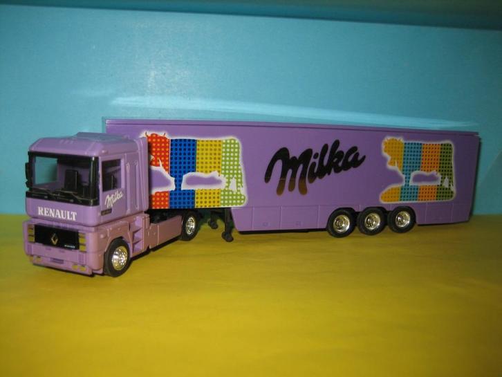 Milka  RENAULT  met oplegger  (2 koeien)  Herpa/Albedo, Hobby en Vrije tijd, Modelauto's | 1:87, Zo goed als nieuw, Bus of Vrachtwagen