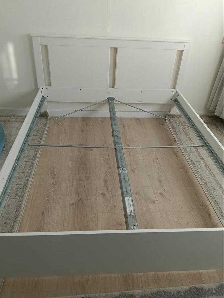 Ikea Wit Houten Bedframe - Tweepersoons, Huis en Inrichting, Slaapkamer | Bedden, Zo goed als nieuw, Tweepersoons, 160 cm, 200 cm