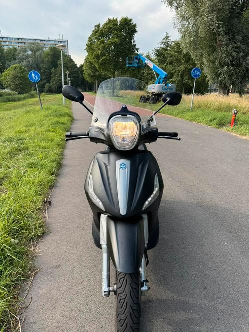 Piaggio Beverly 350 Sport ABS/ASR 2017, Motoren, Motoren | Piaggio, Bedrijf, Sport, 12 t/m 35 kW, 1 cilinder, Ophalen