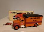 Milwaukee Mack B Box Van, 1:50, Corgi, Hobby en Vrije tijd, Modelauto's | 1:50, Corgi, Ophalen of Verzenden, Bus of Vrachtwagen
