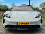 Porsche Taycan Turbo S / 761 PK / Krijt grijs / New battery, Auto's, Porsche, Automaat, Leder, Elektrisch, Vierwielaandrijving